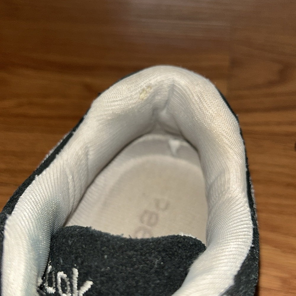 Reebok Women Shoe Work Soyay Size
7M Black Steel Toe EH Sneaker Pre
Owned - Picture 10 of 10
